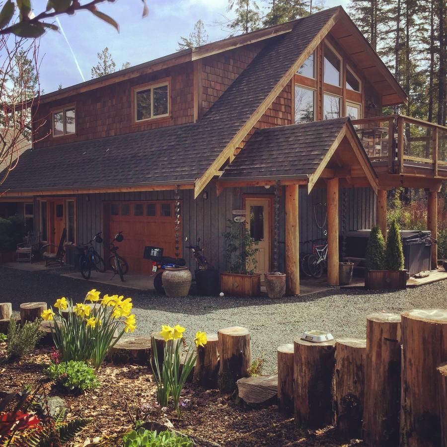 Black Bear Guesthouse Tofino Kültér fotó